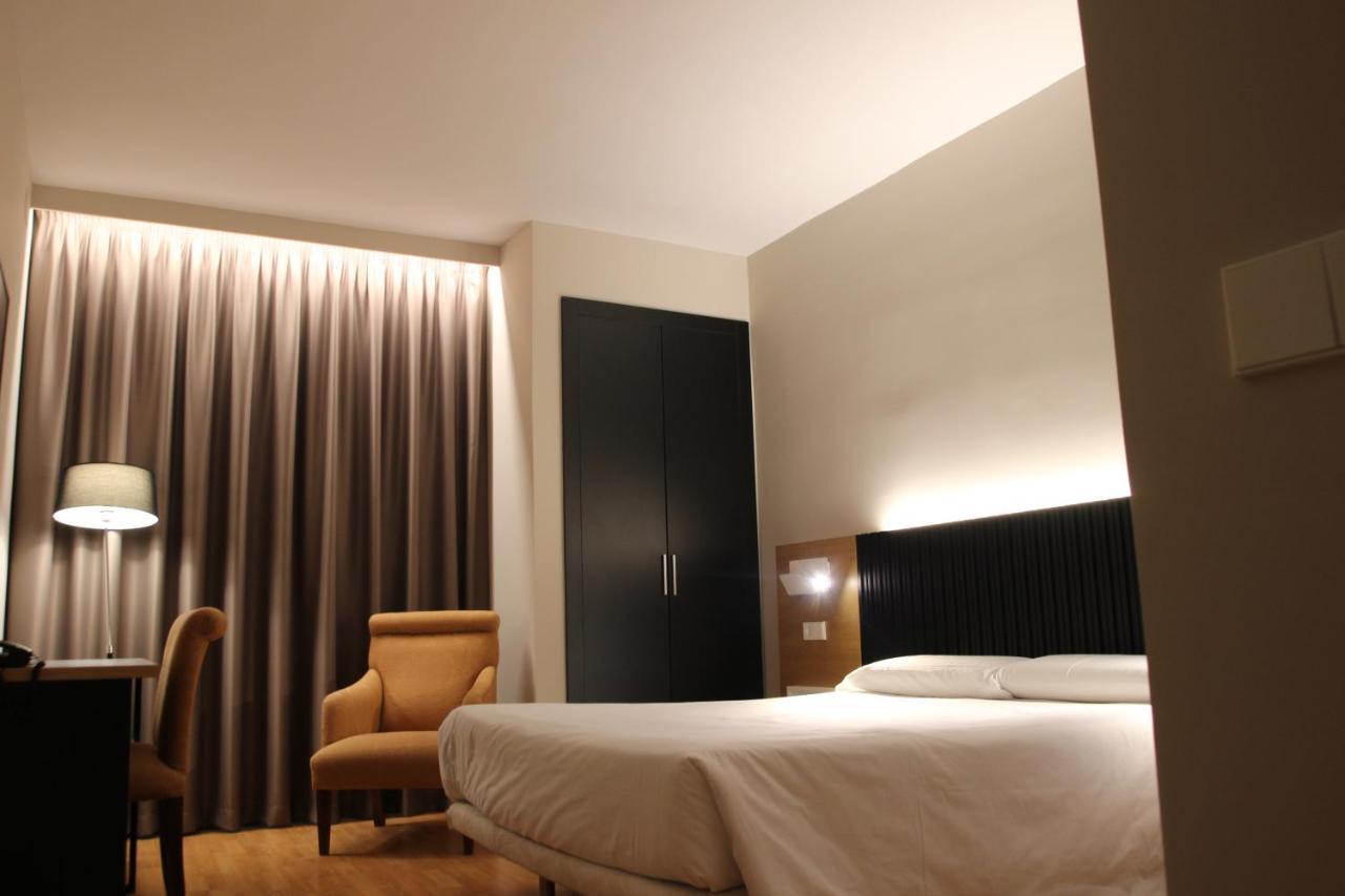 Hotel Alcantara Caces Eksteriør bilde