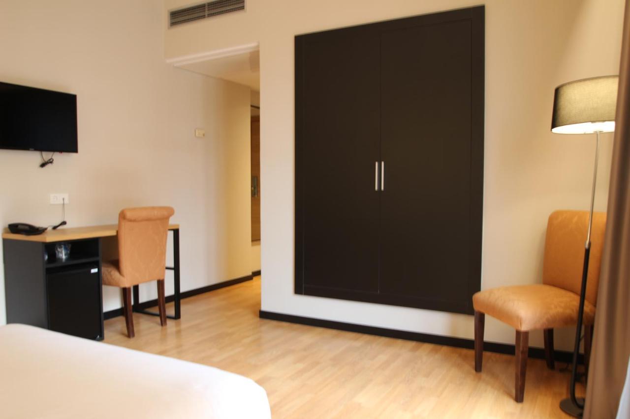 Hotel Alcantara Caces Eksteriør bilde